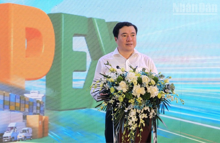 Nguyen Sinh Nhat Tan, viceministro de Industria y Comercio, en su intervención. Nguyen Sinh Nhat Tan, viceministro de Industria y Comercio, en su intervención.