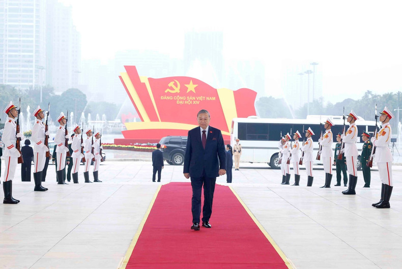 El secretario general del Partido Comunista de Vietnam, To Lam, llega al Centro Nacional de Convenciones.