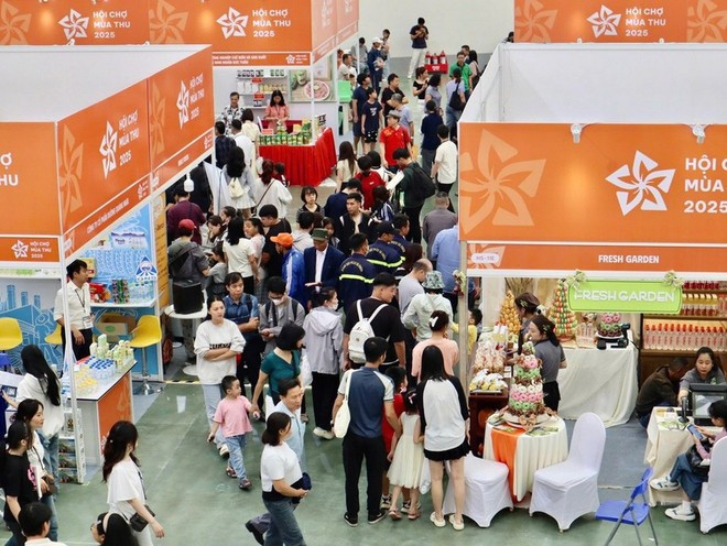 En la feria. (Foto: VNA) En la feria. (Foto: VNA)