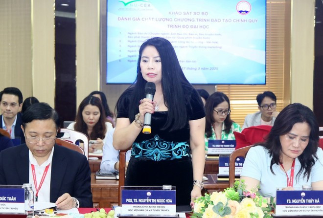 La profesora asociada, doctora Nguyen Thi Ngoc Hoa, decana del Departamento de Ciencias Políticas (Academia de Periodismo y Comunicación). (Foto: Academia de Periodismo y Comunicación) La profesora asociada, doctora Nguyen Thi Ngoc Hoa, decana del Departamento de Ciencias Políticas (Academia de Periodismo y Comunicación). (Foto: Academia de Periodismo y Comunicación)