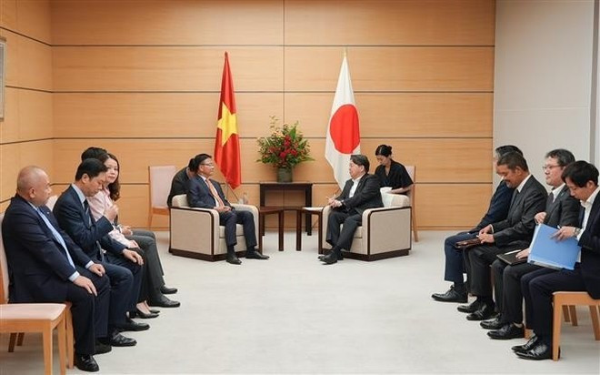 Vista del encuentro con el secretario jefe del Gabinete, Hayashi Yoshimasa. (Foto: VNA) Vista del encuentro con el secretario jefe del Gabinete, Hayashi Yoshimasa. (Foto: VNA)
