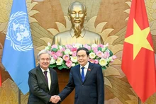 El presidente de la Asamblea Nacional de Vietnam, Tran Thanh Man, y el secretario general de las Naciones Unidas, António Guterres. (Foto: Nhan Dan)