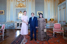 [Foto] Premier vietnamita y su esposa visitan a princesa heredera de Suecia 