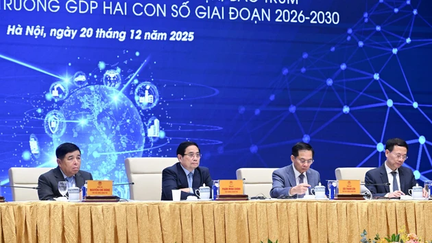 [Foto] Premier vietnamita preside tercer foro nacional sobre economía digital y sociedad digital