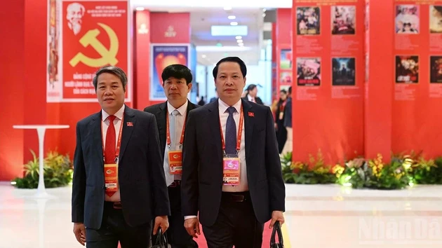 [Foto] Delegados asisten a la sesión inaugural del XIV Congreso Nacional del Partido Comunista de Vietnam