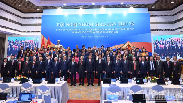 [Foto] Sesión plenaria inaugural de la 33ª Conferencia Diplomática