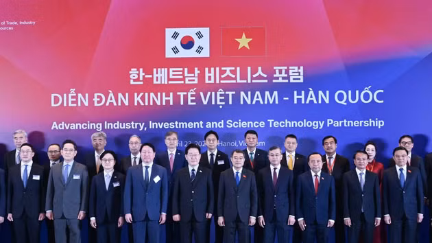 [Foto] Primer ministro vietnamita y presidente surcoreano asisten al Foro Económico Vietnam–Corea del Sur