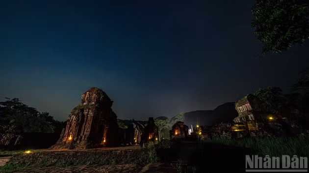 My Son de noche: un patrimonio milenario bajo Vía Láctea