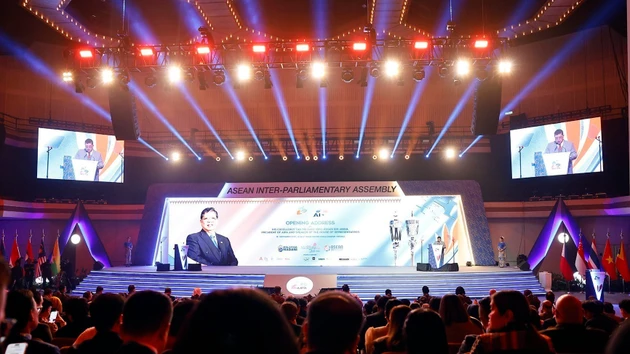 [Foto] Líder legislativo vietnamita asiste a ceremonia inaugural de la AIPA-46 