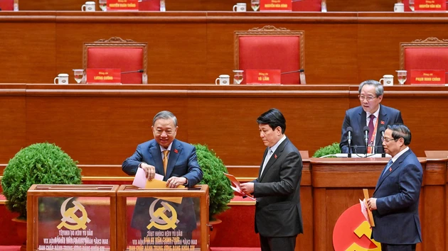 [Foto] El XIV Congreso Nacional del PCV implementa el trabajo de personal