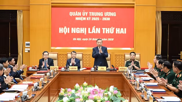 [Foto] Máximo dirigente de Vietnam interviene en conferencia de la Comisión Militar Central