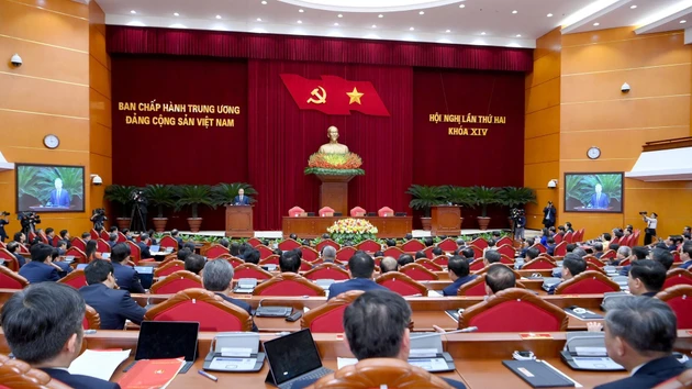 [Foto] Clausuran segundo pleno de Comité Central del PCV del XIV mandato