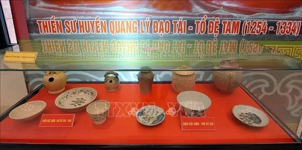 Objetos expuestos en la muestra. (Fotografía: VNA)