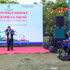 Miembros del club de “Don ca tai tu” de la Asociación de Turismo de la provincia de Tay Ninh interpretan en el barrio de Binh Minh, provincia de Tay Ninh. (Foto: VNA)