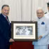El secretario general del Partido Comunista y presidente de Vietnam, To Lam, y el gobernador del estado de Maharashtra, Jishnu Dev Varma. (Foto: VNA)