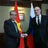 El embajador de Vietnam en Moscú, Dang Minh Khoi, se reúne con el viceprimer ministro de Rusia Dmitry Chernyshenko.