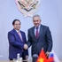 El primer ministro de Vietnam, Pham Minh Chinh (izquierda), se reúne con el secretario del Consejo de Seguridad de Rusia, Sergey Shoigu. (Foto: VNA)