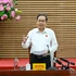 El presidente de la Asamblea Nacional de Vietnam y titular del Consejo Electoral Nacional, Tran Thanh Man, interviene en la reunión.