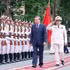 El secretario general del PCV y presidente del Estado, To Lam, pasa revista a la Guardia de Honor de la Seguridad Pública Popular.