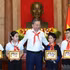 El secretario general del Partido Comunista y presidente de Vietnam, To Lam, y delegados a la reunión. (Foto: Nhan Dan)