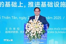 El primer ministro Pham Minh Chinh interviene en el Foro de Conexión Empresarial Vietnam-China en Tianjin (Foto: VNA)