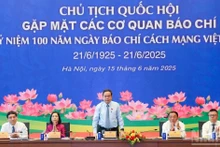 [Foto] Máximo legislador de Vietnam se reúne con dirigentes de órganos periodísticos 