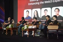 Expertos participan en un foro sobre tecnología celebrado en el marco de la Semana de Blockchain e Inteligencia Artificial de Vietnam. (Foto: VNA)