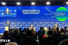 El ministro de Finanzas de Vietnam, Nguyen Van Thang, habla en el evento. (Fuente: VNA) 