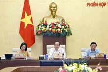 El presidente de la Asamblea Nacional, Tran Thanh Man, (en el centro), habla en el evento (Foto: VNA)