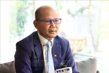Uch Leang, director en funciones del Departamento de Estudios de Asia, África y Oriente Medio del Instituto de Relaciones Internacionales de Camboya en la Academia Real del país. (Fuente: VNA)