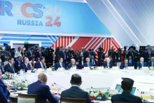 El primer ministro de Vietnam, Pham Minh Chinh, participó en la sesión plenaria de la Cumbre del grupo ampliado de los BRICS, celebrada en octubre pasado en la ciudad de Kazán, Rusia (Foto: VNA)