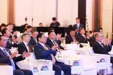 [Foto] Premier vietnamita asiste al Foro de Conexión Empresarial Vietnam-China