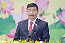 Y Thanh Ha Nie Kdam, secretario del Comité del PCV en la provincia de Lam Dong, habla en el evento. (Foto: Nhan Dan)