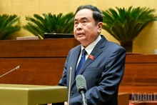 El presidente de la Asamblea Nacional, Tran Thanh Man, habla en la conferencia. (Foto: Nhan Dan)