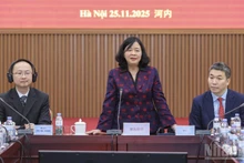 La presidenta del Comité Central del Frente de la Patria de Vietnam, Bui Thi Minh Hoai, interviene en el encuentro. (Foto: Nhan Dan)