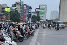 Hanói restringirá motos a gasolina en su barrio céntrico desde julio de 2026. (Foto: VNA)