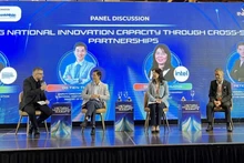 Una tertulia en la cumbre. (Foto: VNA)