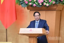 El primer ministro de Vietnam, Pham Minh Chinh, interviene en la reunión. (Foto: Nhan Dan)