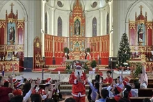Ambiente navideño en la Catedral de Hai Phong. (Foto: VNA)