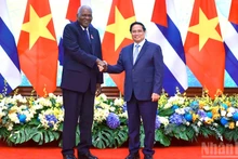 [Foto] Premier vietnamita recibe a dirigente parlamentario cubano