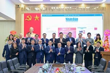 [Vídeo] Lanzan publicación digital en coreano del periódico Nhan Dan