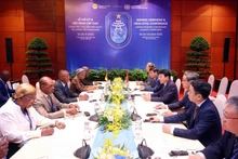 Reunión entre el ministro de Seguridad Pública de Vietnam, general Luong Tam Quang, y el ministro del Interior de Mozambique, Paulo Chachine. (Foto: VNA)