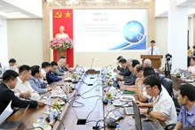 Panorama de la tertulia.