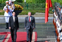 El presidente de Vietnam, Luong Cuong, recibe al Rey de Jordania, Abdullah II bin Al Hussein. 