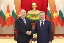 Avance en la amistad tradicional y la cooperación integral entre Vietnam y Bulgaria