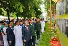 Inauguran exposición sobre el extinto secretario general Nguyen Van Linh