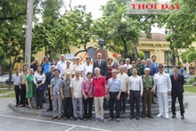 Rinden homenaje al héroe nacional cubano José Martí en Hanói