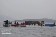 La provincia de Lao Cai moviliza todas las fuerzas disponibles para buscar a las víctimas desaparecidas. (Foto: VNA)