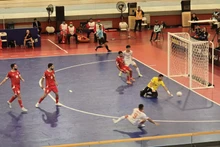 Una de las jugadas en el partido. (Foto: VNA)