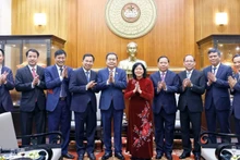 El presidente de la Asamblea Nacional, Tran Thanh Man, visita al Comité Central del Frente de la Patria con motivo del Año Nuevo Lunar. (Foto: VNA)